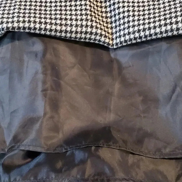 david n Vintage Houndstooth Wool Ruffled Skirt - Picture 9 of 13